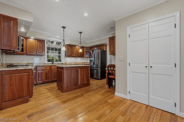 27 Ashwood Place, Vienna, WV 26105