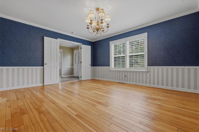 27 Ashwood Place, Vienna, WV 26105