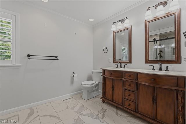 27 Ashwood Place, Vienna, WV 26105