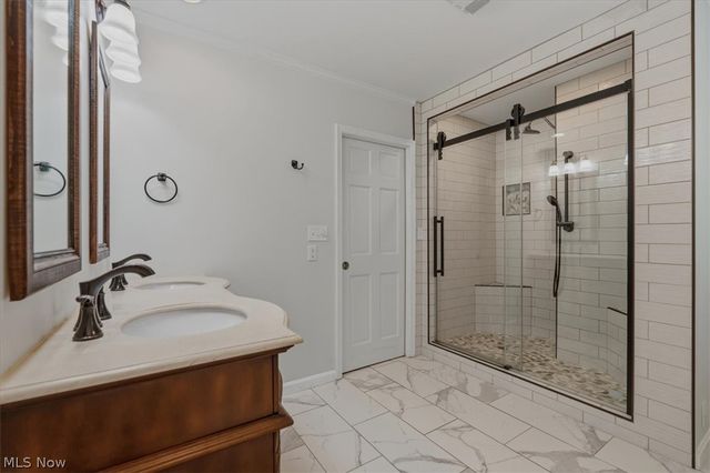 27 Ashwood Place, Vienna, WV 26105