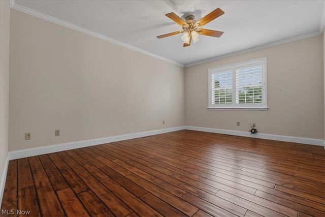 27 Ashwood Place, Vienna, WV 26105
