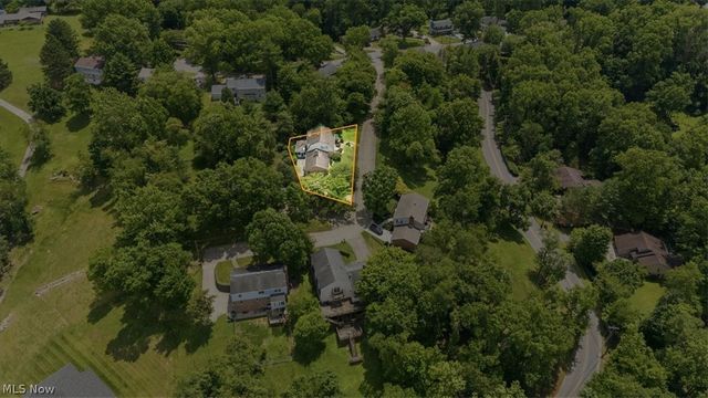 27 Ashwood Place, Vienna, WV 26105