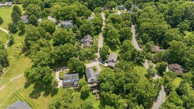 27 Ashwood Place, Vienna, WV 26105