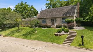 27 Ashwood Place, Vienna, WV 26105