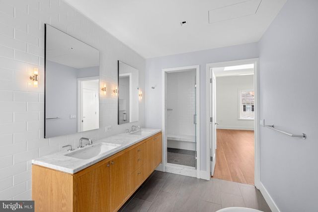 2912 DUMBARTON ST NW, Washington, DC 20007