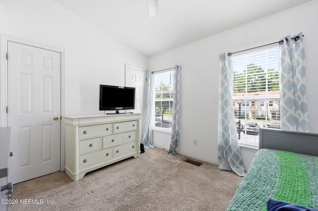 8435 THORNBUSH Court, Jacksonville, FL 32216