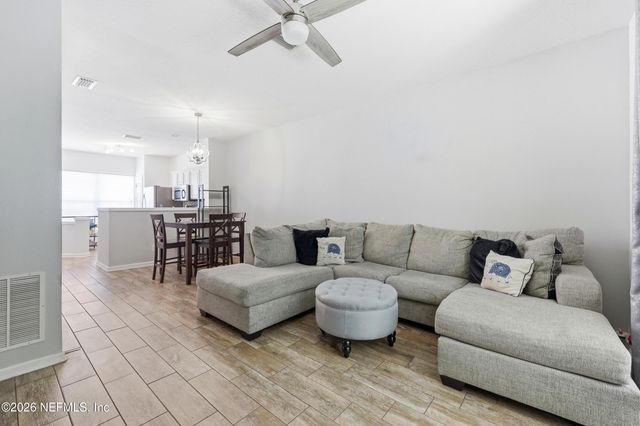 8435 THORNBUSH Court, Jacksonville, FL 32216