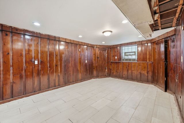 9668 S Luella Avenue, Chicago, IL 60617