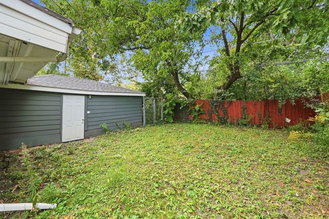 9668 S Luella Avenue, Chicago, IL 60617