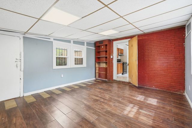 9668 S Luella Avenue, Chicago, IL 60617