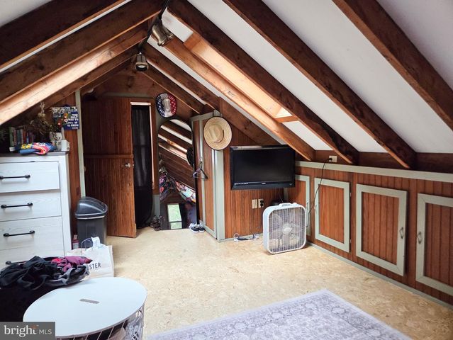 140 SANDHILL RD, Fleetwood, PA 19522