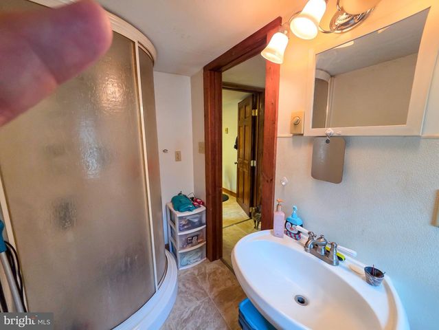 140 SANDHILL RD, Fleetwood, PA 19522