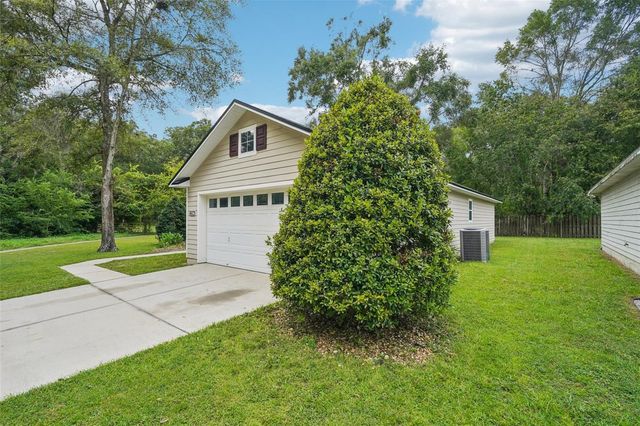 12104 NW 162ND DRIVE, Alachua, FL 32615