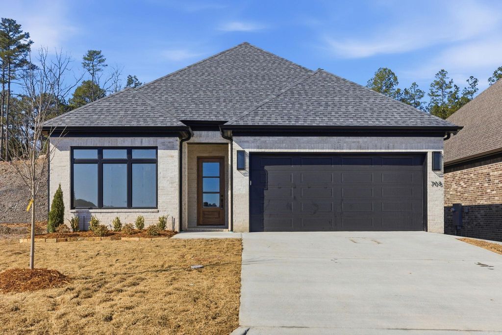708 Edgewood Circle, Little Rock, AR 72223