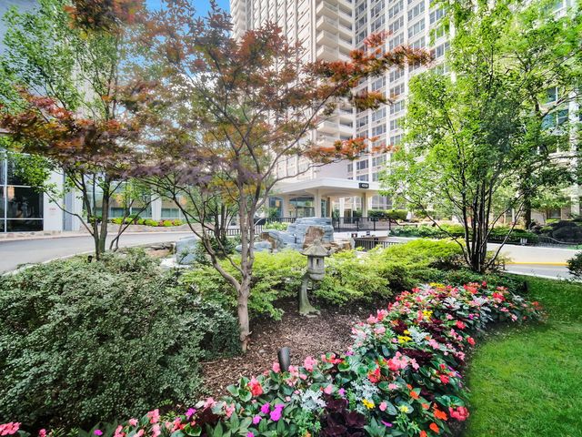 4250 N Marine Drive 1226, Chicago, IL 60613