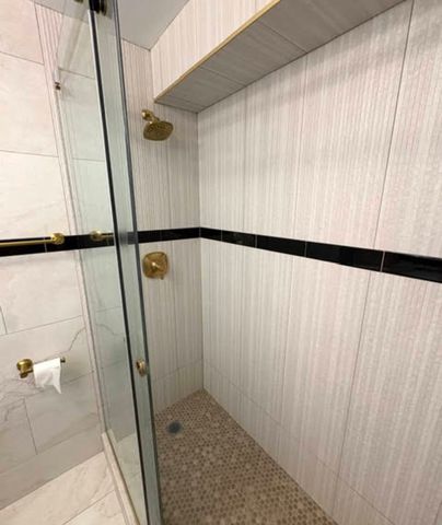 4250 N Marine Drive 1226, Chicago, IL 60613