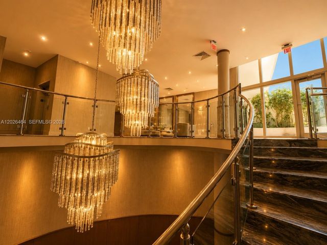 5401 Collins Avenue 1022, Miami Beach, FL 33140