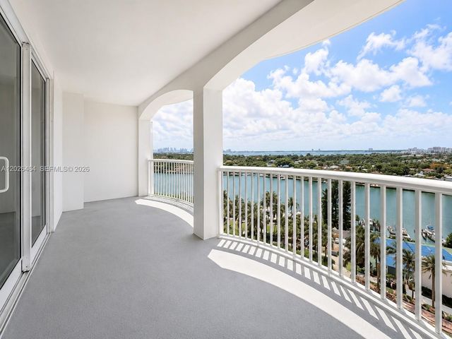 5401 Collins Avenue 1022, Miami Beach, FL 33140