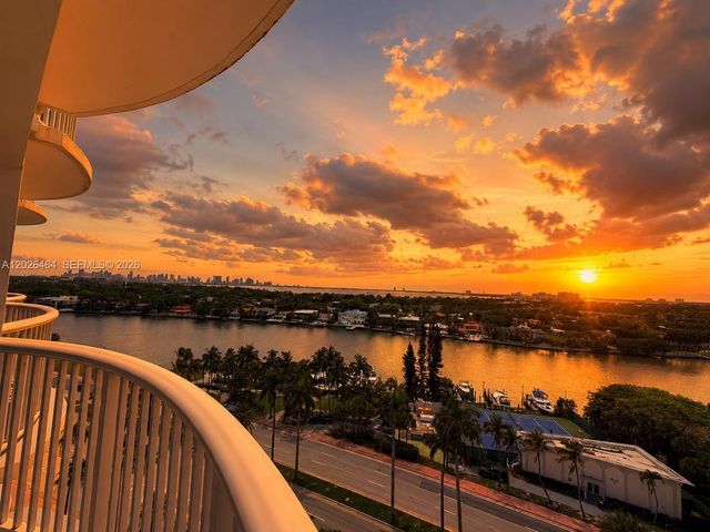 5401 Collins Avenue 1022, Miami Beach, FL 33140