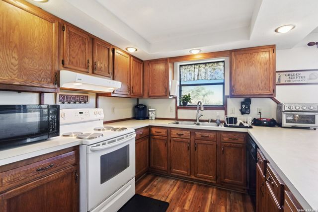 115 Codrington, Kerrville, TX 78028