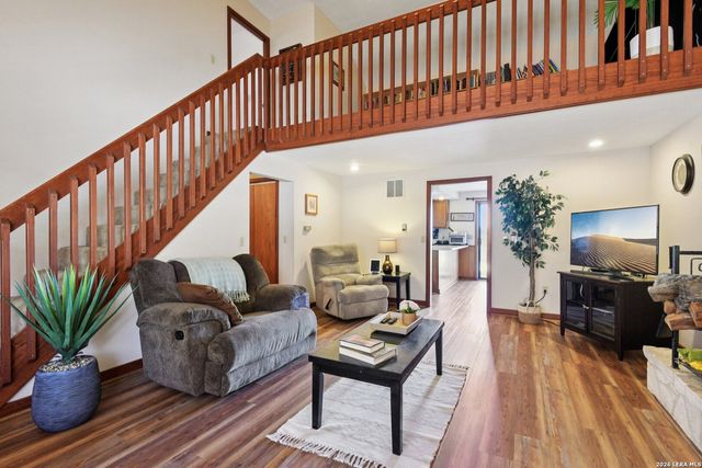 115 Codrington, Kerrville, TX 78028