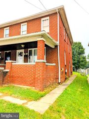 878-1/2 YORK ST, Hanover, PA 17331