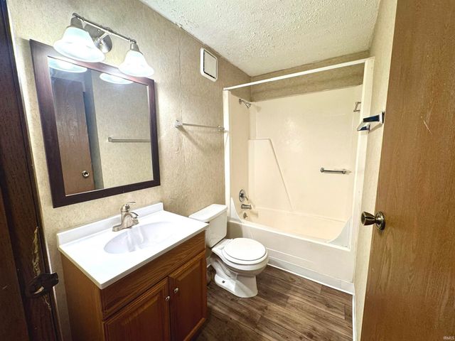 3032 E Amy Lane, Bloomington, IN 47408