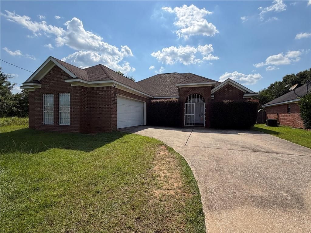 8592 Jeff Hamilton Road, Mobile, AL 36695