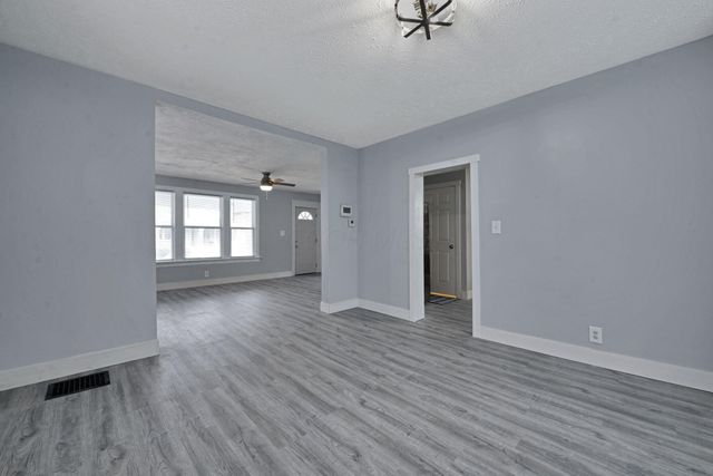 82 Whitethorne Avenue, Columbus, OH 43223