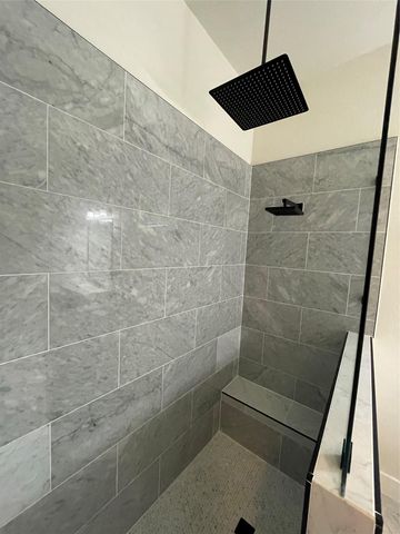 706 W Lockhart ST, Kyle, TX 78640