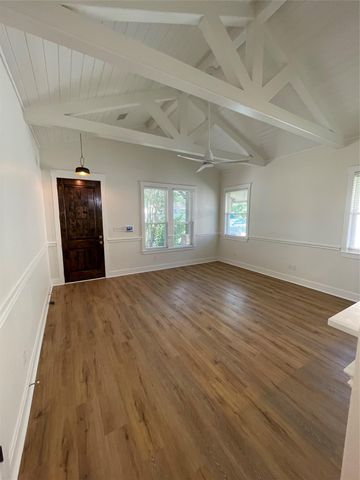 706 W Lockhart ST, Kyle, TX 78640