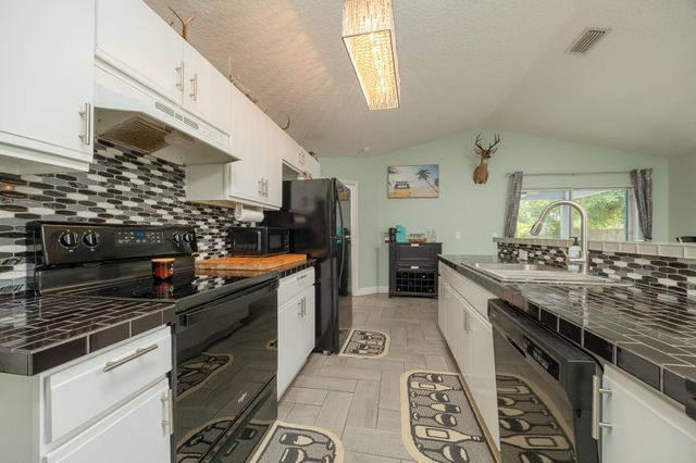 1160 N Volusia St, St Augustine, FL 32084