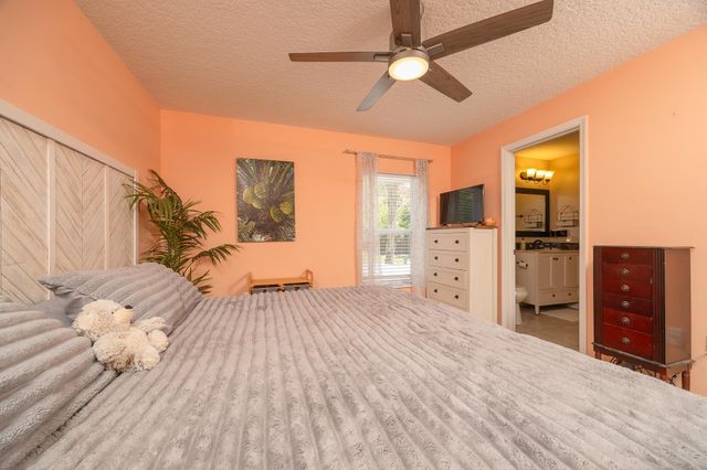 1160 N Volusia St, St Augustine, FL 32084