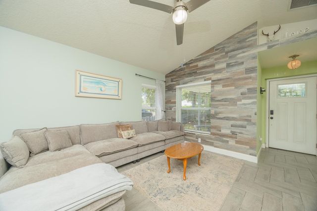 1160 N Volusia St, St Augustine, FL 32084
