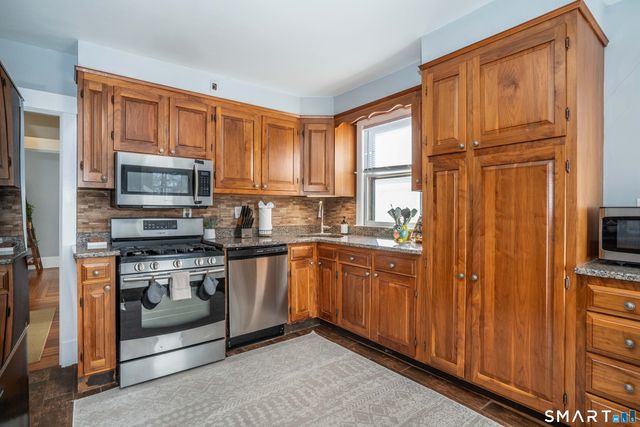 109 Grennan Road, West Hartford, CT 06107