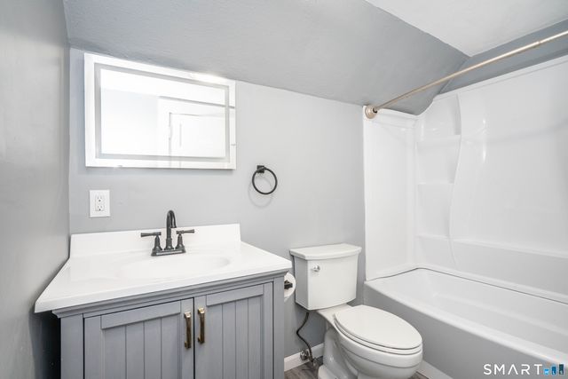 109 Grennan Road, West Hartford, CT 06107