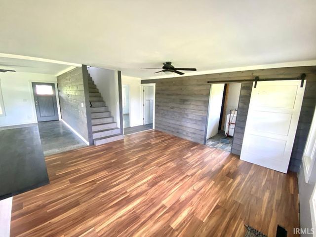 2339 E Tulip Road, Bloomfield, IN 47424