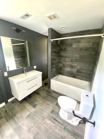 2339 E Tulip Road, Bloomfield, IN 47424