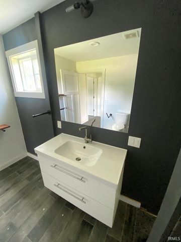 2339 E Tulip Road, Bloomfield, IN 47424