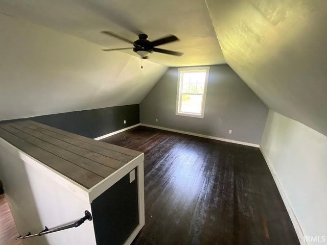 2339 E Tulip Road, Bloomfield, IN 47424