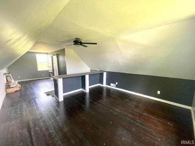 2339 E Tulip Road, Bloomfield, IN 47424