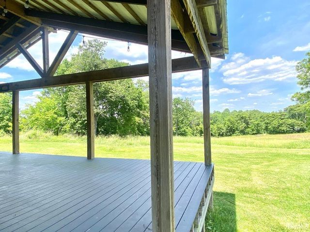 2339 E Tulip Road, Bloomfield, IN 47424