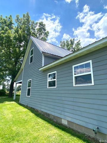2339 E Tulip Road, Bloomfield, IN 47424