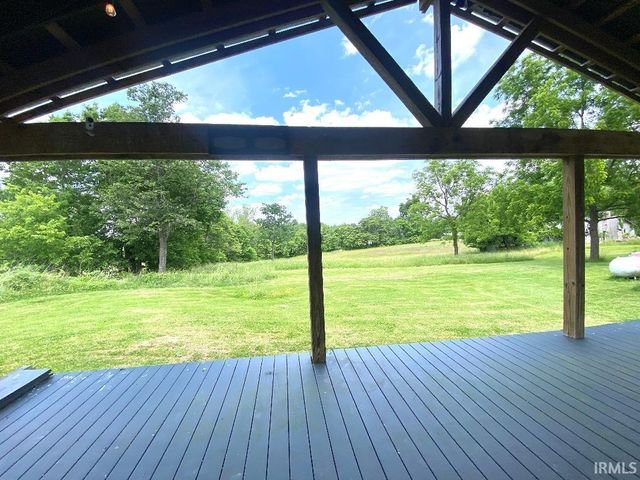 2339 E Tulip Road, Bloomfield, IN 47424