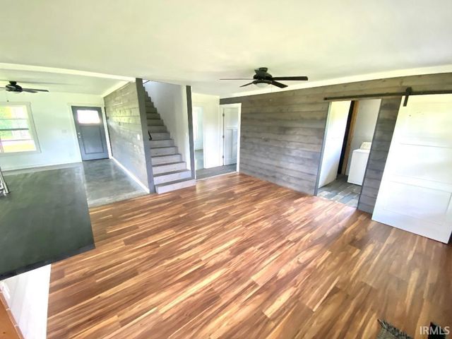 2339 E Tulip Road, Bloomfield, IN 47424