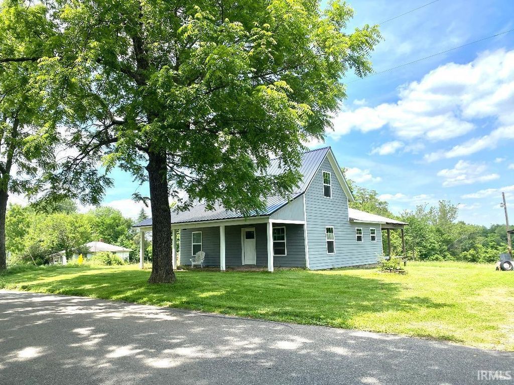 2339 E Tulip Road, Bloomfield, IN 47424