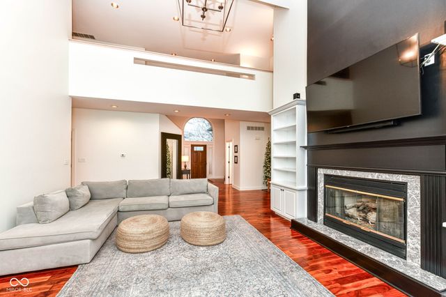 11718 Whisper Bay Court, Carmel, IN 46033