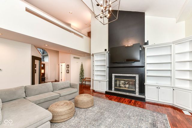 11718 Whisper Bay Court, Carmel, IN 46033