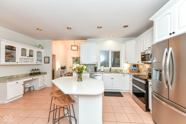 11718 Whisper Bay Court, Carmel, IN 46033