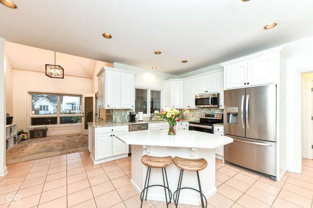 11718 Whisper Bay Court, Carmel, IN 46033